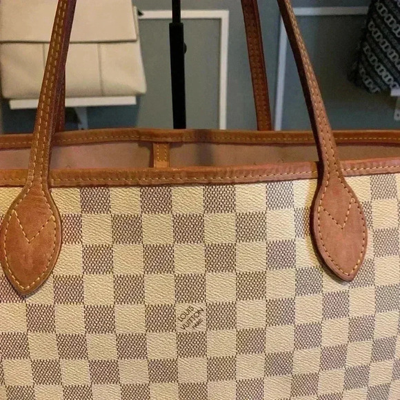 Louis Vuitton Damier Azur Rose Ballerine Neverfull MM Tote Bag - Picture 2 of 16